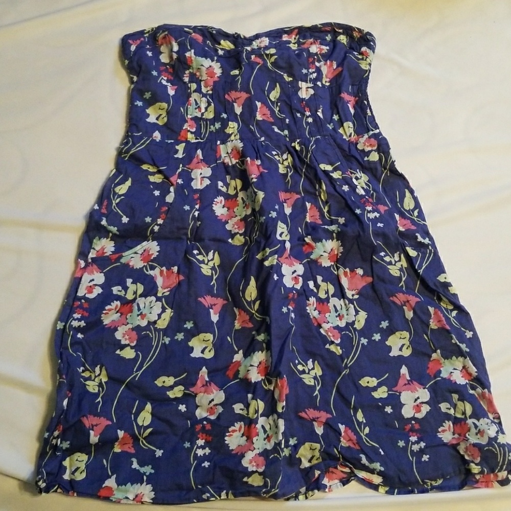 Strapless dress